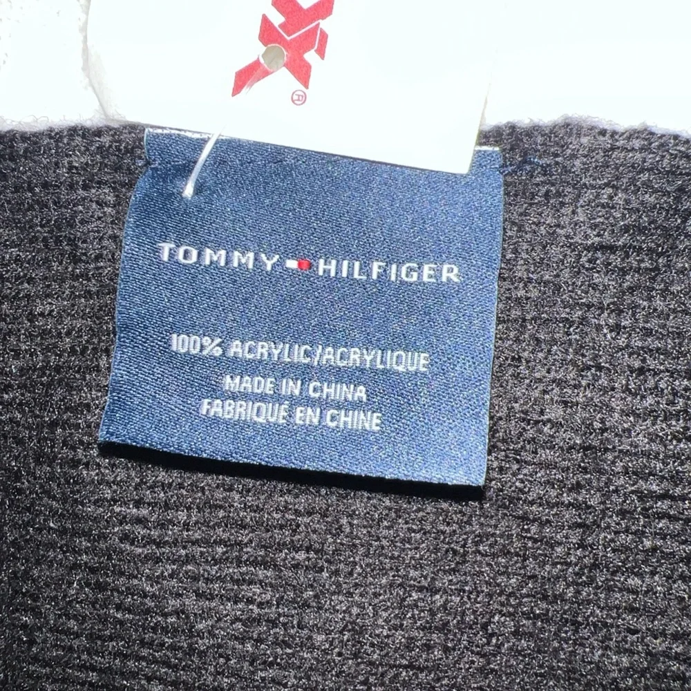 Tommy Hilfiger Unisex Black & Grey Reversible Scarf – Premium Knit Fabric NWT